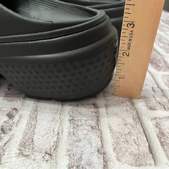 Crocs Stomp Loafers Unisex Adult Womens 6 Men’s 4 Black Chunky Platform Y2K