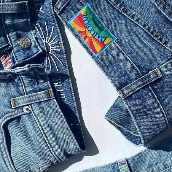 Daily Blue Denim “Burn” High Waist Straight Leg Jeans - size 31 NWT