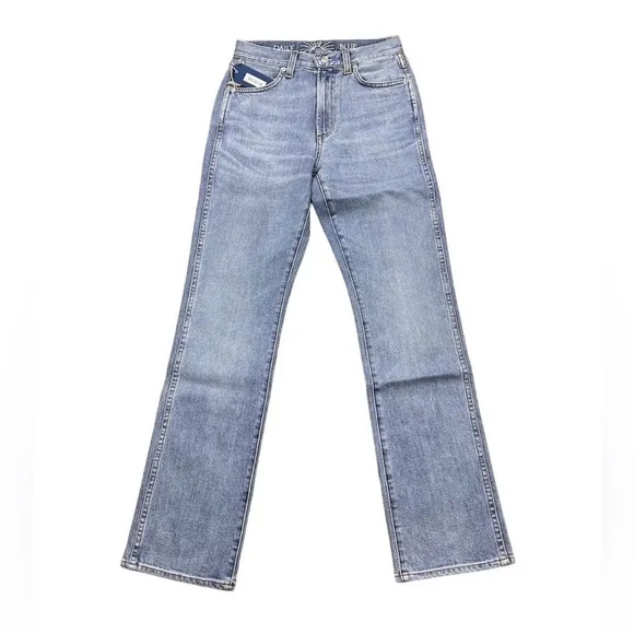 Daily Blue Denim “Burn” High Waist Straight Leg Jeans - size 31 NWT