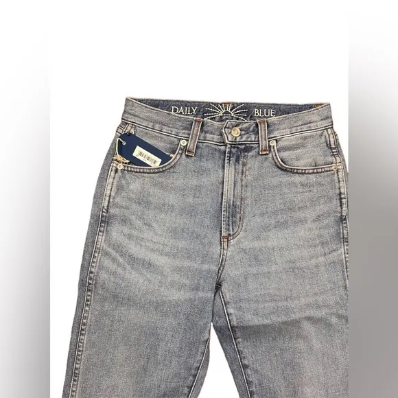 Daily Blue Denim “Burn” High Waist Straight Leg Jeans - size 31 NWT