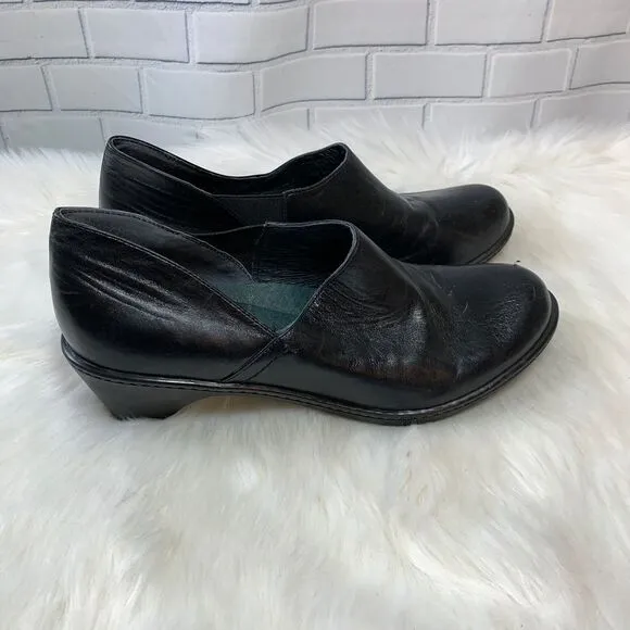 Dansko Black Slip On Loafers Size 41/10