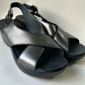 Dansko Jacinda Metallic Silver CrissCross Strappy Slingback Sandals 42  US 11.5