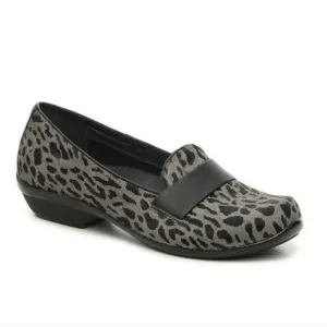 DANSKO •Oskana Leather Loafers Women's Size 8.5-9 US 39 EU Slip-On Calf Hair EUC