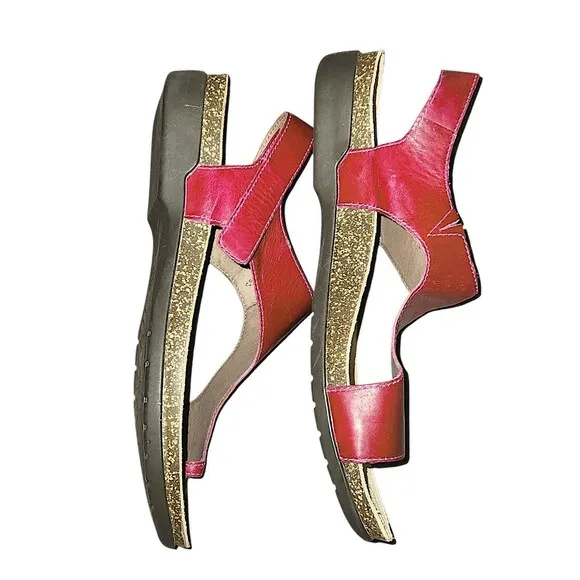 Dansko Reece Womens Size EU 40 US 9 Red Leather Casual Footbed Resort Sandals