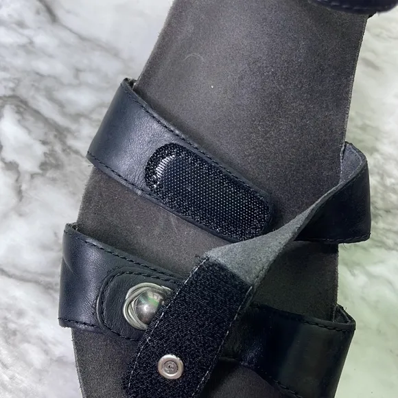 Dansko Savannah Women's 39 l/9 Shoes Black Wedge Straps Comfort Sandals