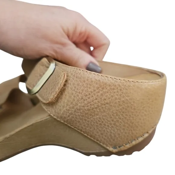 Dansko sz 42 Tan Milled Burnished Tanya Womens Sandals new sz 12 SH497