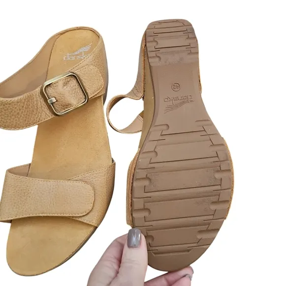 Dansko sz 42 Tan Milled Burnished Tanya Womens Sandals new sz 12 SH497