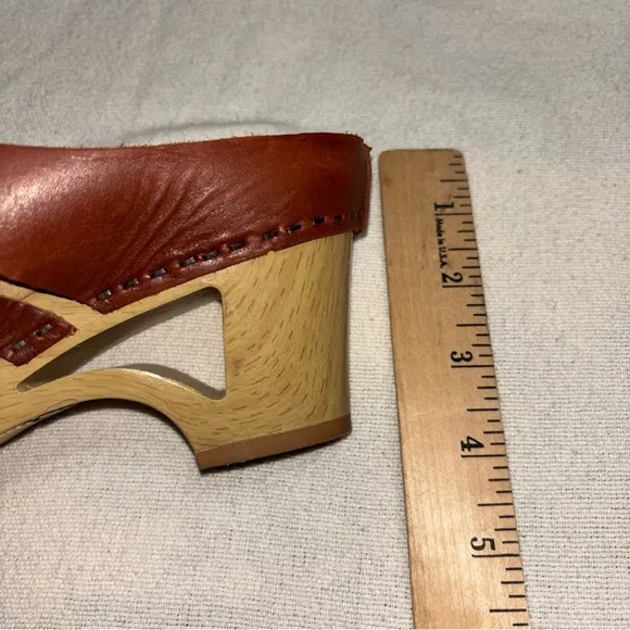Dansko Tilly Brown Leather Open‎ Toe Clogs Sandals Sz38 US 7.5 Wooden Heel