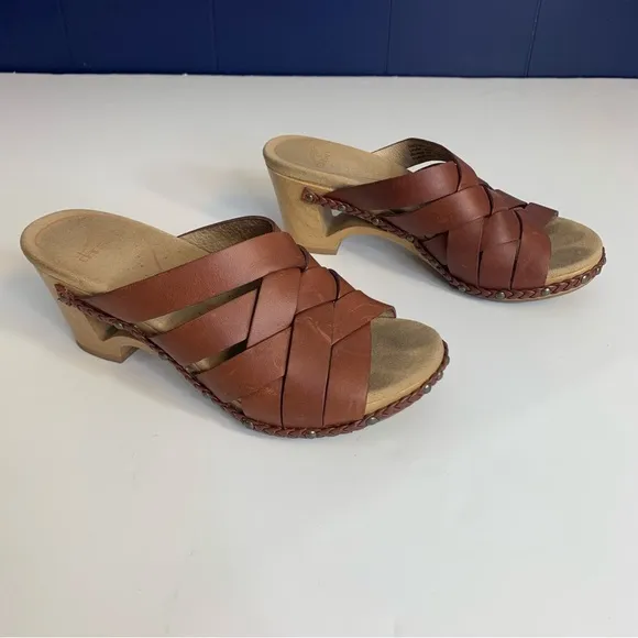 Dansko Tory Brown Leather Cut Out Silhouette Strappy Wedge Sandals Size 37