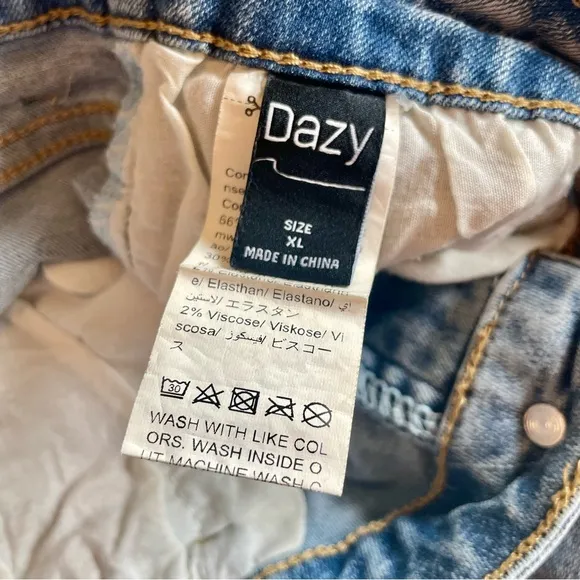 Dazy Stretch Skinny Jeans