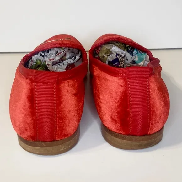 Del Toro Red Velvet Embroidered Skull Loafers Size 6