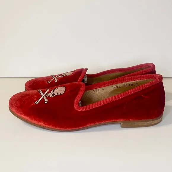 Del Toro Red Velvet Embroidered Skull Loafers Size 6