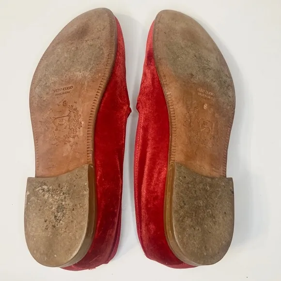 Del Toro Red Velvet Embroidered Skull Loafers Size 6