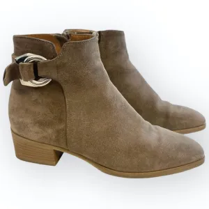 🎉🎉DELETING TODAY🎉 Aquatalia Faria Booties Taupe Brown Suede Ankle Boots 8 Buckle