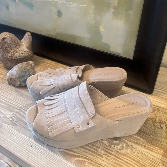 Designer~ Chocolat Blu Women's Fringe Wedge Sandals- Size:9