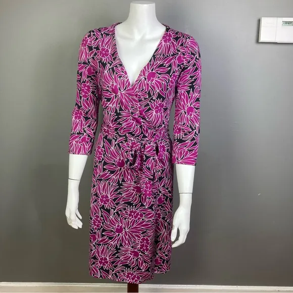 Diane von Furstenberg wrap dress size 8 tropical print pink black NEW