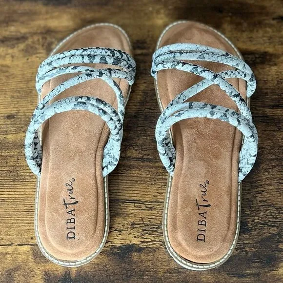 Diba True Cedar Cove Leather Strappy Slide Sandals in Gray Snakes, Size 6. New!
