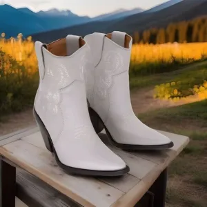 Dingo Women's Pretty N' Prissy‎ Fashion Boot, Size 8, Grey/White