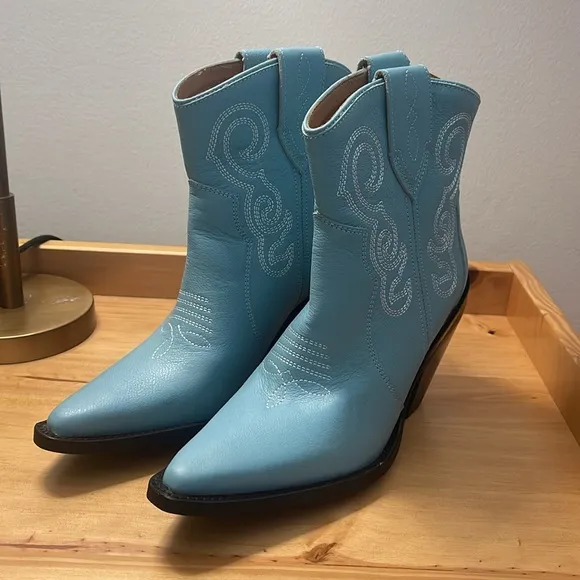 Dingo Womens Pretty N' Prissy Snip Toe Casual Boots‎ Ankle High Heel 3&quot;