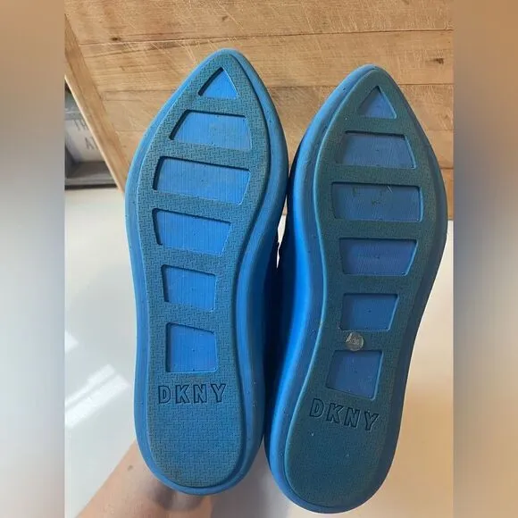 DKNY Electric Blue Leather Slip-On Loafers Womens Sz 6