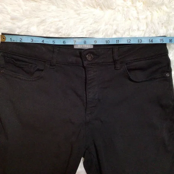 DL1961 Insta Sculpt Margaux Black Wexler Mid Rise Raw Fray Hem Stretch 29 30
