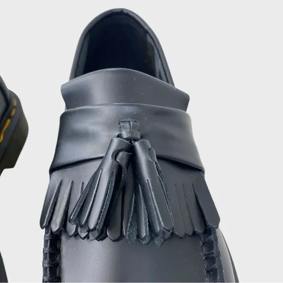 Doc Martens NWT Black Smooth Leather Adrian Tassel Loafers Men's Size 10 EU 43