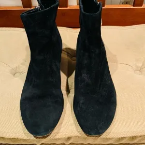 Dolce Vita Women Black Suede Ankle Boot with Side Silver Zipper.