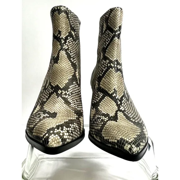 Dolce Vita Womens Snakeskin Print Leather Ankle Boots Size 9.5 Issa NEW