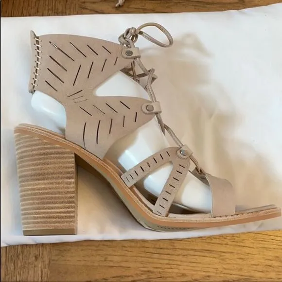 DOLCE VITA STRAPPY NUBUCK SANDALS.  NEW.