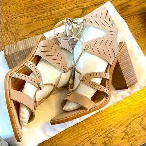 DOLCE VITA STRAPPY NUBUCK SANDALS.  NEW.