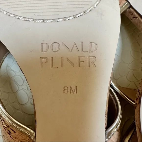 Donald J Pilner Cassia Natural Platino Cork Sandals Size 8 NWOT
