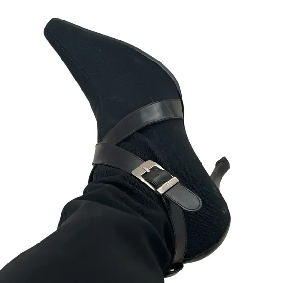Donald J. Pliner Boots Black Over The Knee Pointy toe  stretch fabric  7 1/2