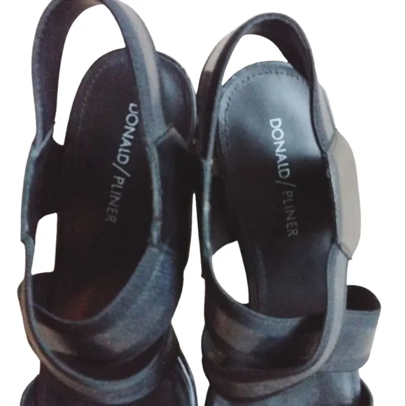 Donald J. Pliner Britini Black Strappy Sandals Women' Block Heel Sandals Size 9