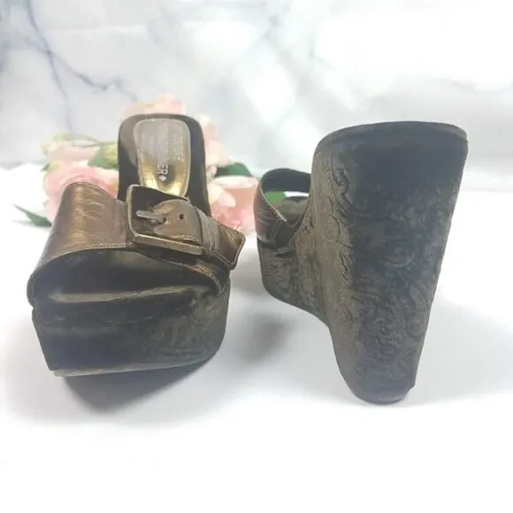Donald J Pliner Couture Velvet Wedge Sandals Bonze