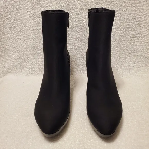 DONALD J PLINER ESRA platform ankle bootie