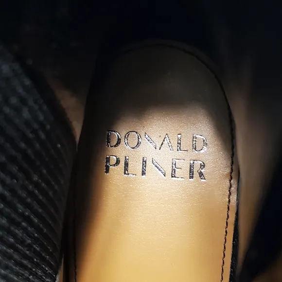 DONALD J PLINER ESRA platform ankle bootie