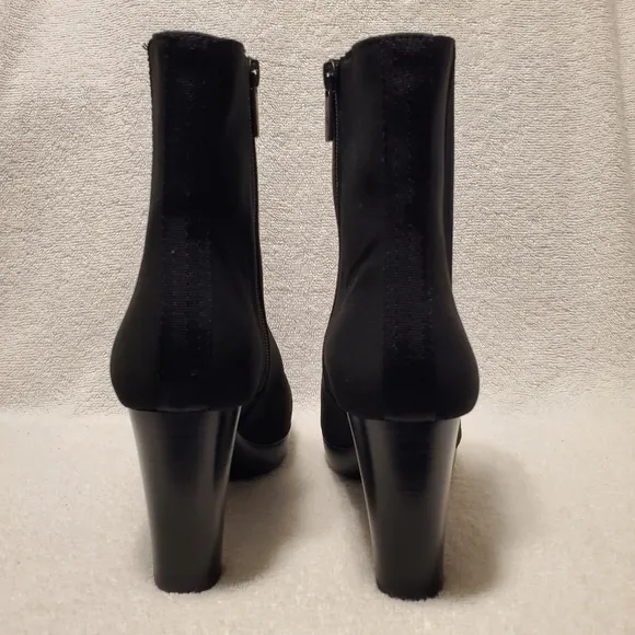 DONALD J PLINER ESRA platform ankle bootie