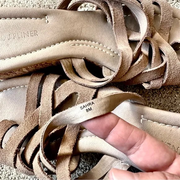 Donald J. Pliner Tan Suede Wedge Platform Toe Ring Sandals Interweaving Straps 8