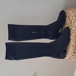 Donald J Pliner Womens Zela Black Crepe Stretch Knee High Boots Zip 2.5&quot; Heels 8