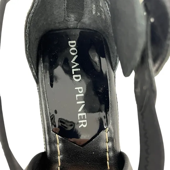 DONALD PLINER Black Helen Block Heel Sandals Shoes Sz 7 Buckle Ankle Strap Zip
