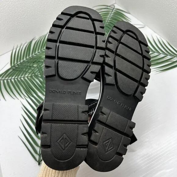 Donald Pliner Black Pyper Pebbled Metallic Leather Strappy Sandals Size 9.5 NWB