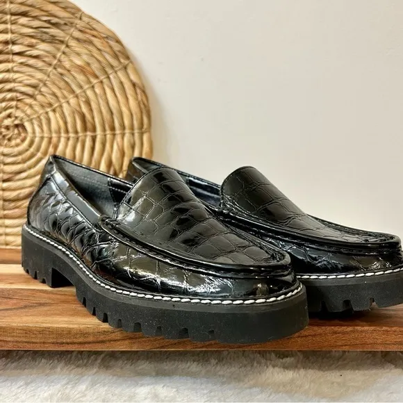 Donald Pliner Hope Crocodile Embossed Patent Leather Lug Sole Platform Loafers