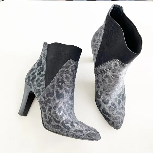 DONALD PLINER Hyde Metallic Sparkle Black Leopard Heel Bootie