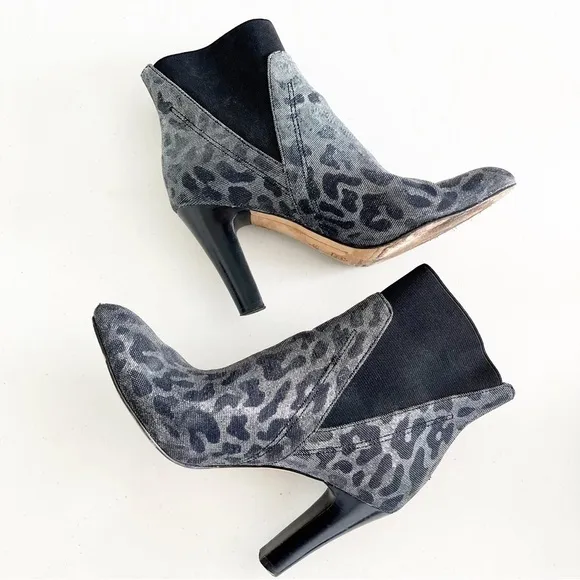 DONALD PLINER Hyde Metallic Sparkle Black Leopard Heel Bootie