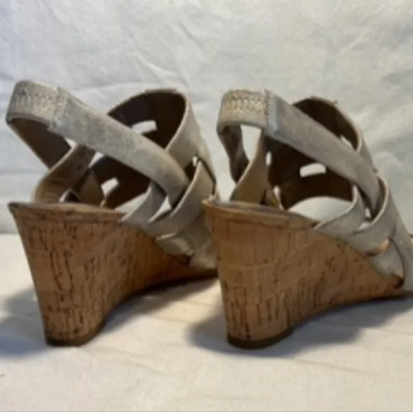 Donald Pliner Joela Cork Wedge Sandals in Silver Metallic Leather Size 9…