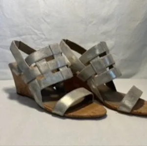 Donald Pliner Joela Cork Wedge Sandals in Silver Metallic Leather Size 9…