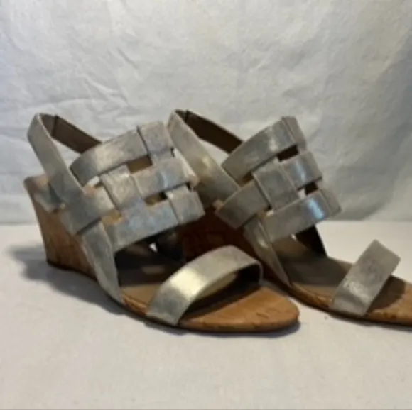Donald Pliner Joela Cork Wedge Sandals in Silver Metallic Leather Size 9…