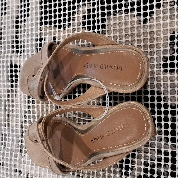 Donald Pliner - Kiss - Light Bronze Sandals