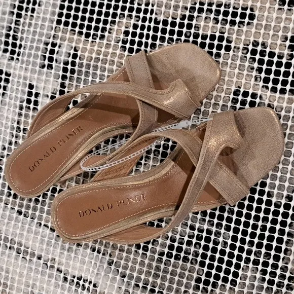Donald Pliner - Kiss - Light Bronze Sandals