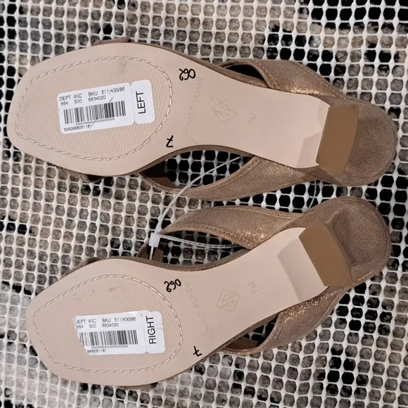 Donald Pliner - Kiss - Light Bronze Sandals